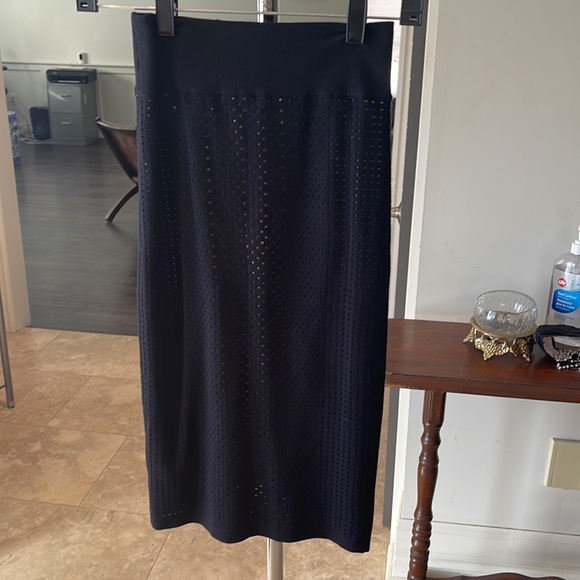 Express black skirt size medium brand new with label - Picture 2 of 5